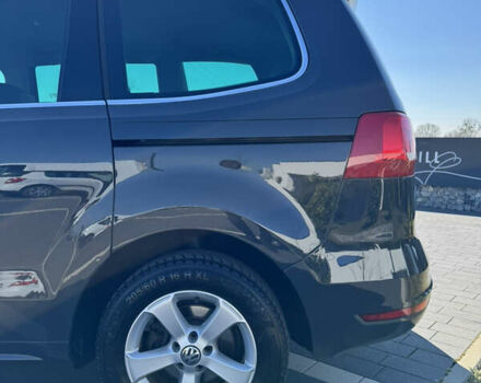 Серый Фольксваген Шаран, объемом двигателя 2 л и пробегом 285 тыс. км за 14300 $, фото 16 на Automoto.ua