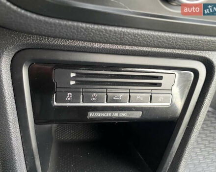 Серый Фольксваген Шаран, объемом двигателя 2 л и пробегом 257 тыс. км за 12900 $, фото 11 на Automoto.ua