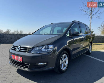 Серый Фольксваген Шаран, объемом двигателя 2 л и пробегом 285 тыс. км за 14300 $, фото 1 на Automoto.ua