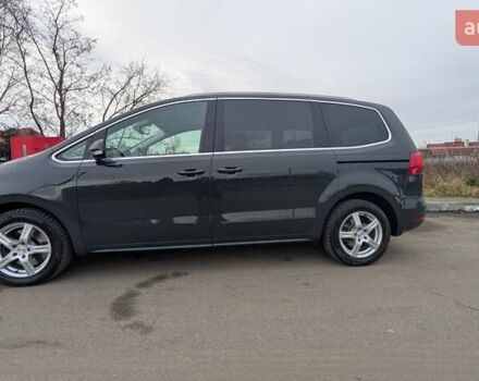 Сірий Фольксваген Шаран, об'ємом двигуна 2 л та пробігом 282 тис. км за 17300 $, фото 2 на Automoto.ua