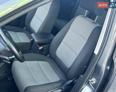 Серый Фольксваген Шаран, объемом двигателя 2 л и пробегом 247 тыс. км за 13999 $, фото 18 на Automoto.ua