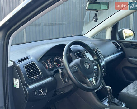 Серый Фольксваген Шаран, объемом двигателя 2 л и пробегом 247 тыс. км за 13999 $, фото 9 на Automoto.ua