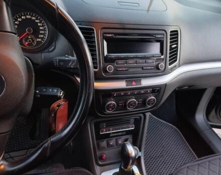 Серый Фольксваген Шаран, объемом двигателя 2 л и пробегом 1 тыс. км за 334 $, фото 1 на Automoto.ua