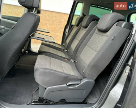 Фольксваген Шаран 2015 у Дрогобичі на Automoto.ua Сірий Фольксваген Шаран, об'ємом двигуна 2 л та пробігом 225 тис. км за 16499 $, фото 139 на Automoto.ua