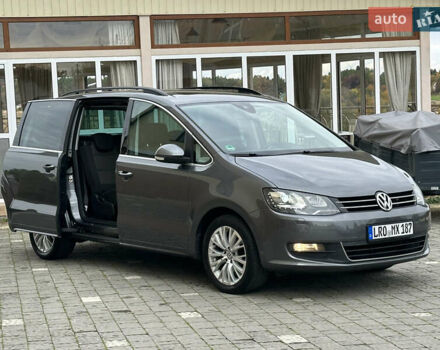 Фольксваген Шаран 2015 у Дрогобичі на Automoto.ua Сірий Фольксваген Шаран, об'ємом двигуна 2 л та пробігом 225 тис. км за 16499 $, фото 43 на Automoto.ua