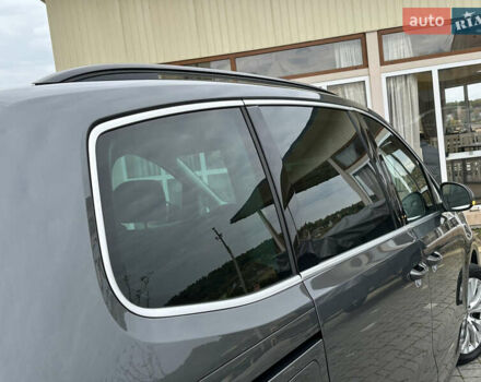 Фольксваген Шаран 2015 у Дрогобичі на Automoto.ua Сірий Фольксваген Шаран, об'ємом двигуна 2 л та пробігом 225 тис. км за 16499 $, фото 61 на Automoto.ua