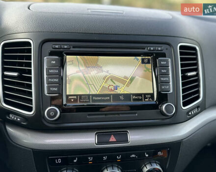 Фольксваген Шаран 2015 у Дрогобичі на Automoto.ua Сірий Фольксваген Шаран, об'ємом двигуна 2 л та пробігом 225 тис. км за 16499 $, фото 180 на Automoto.ua