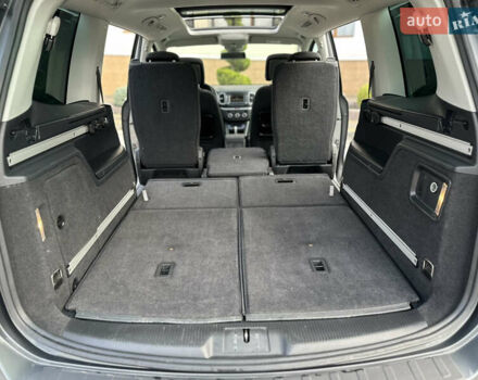 Фольксваген Шаран 2015 у Дрогобичі на Automoto.ua Сірий Фольксваген Шаран, об'ємом двигуна 2 л та пробігом 225 тис. км за 16499 $, фото 164 на Automoto.ua