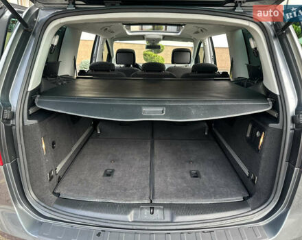 Фольксваген Шаран 2015 у Дрогобичі на Automoto.ua Сірий Фольксваген Шаран, об'ємом двигуна 2 л та пробігом 225 тис. км за 16499 $, фото 169 на Automoto.ua