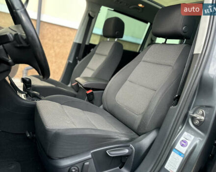 Фольксваген Шаран 2015 у Дрогобичі на Automoto.ua Сірий Фольксваген Шаран, об'ємом двигуна 2 л та пробігом 225 тис. км за 16499 $, фото 126 на Automoto.ua