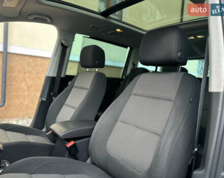 Фольксваген Шаран 2015 у Дрогобичі на Automoto.ua Сірий Фольксваген Шаран, об'ємом двигуна 2 л та пробігом 225 тис. км за 16499 $, фото 127 на Automoto.ua