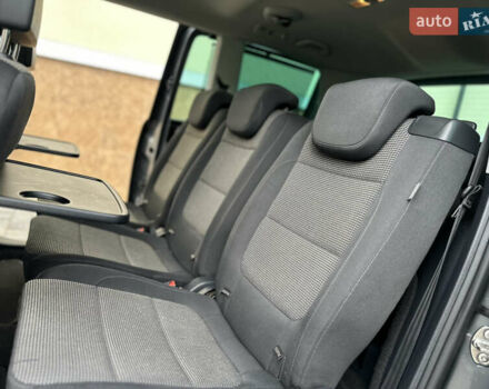 Фольксваген Шаран 2015 у Дрогобичі на Automoto.ua Сірий Фольксваген Шаран, об'ємом двигуна 2 л та пробігом 225 тис. км за 16499 $, фото 141 на Automoto.ua