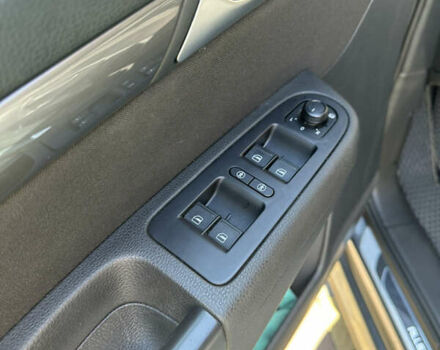 Серый Фольксваген Шаран, объемом двигателя 1.97 л и пробегом 201 тыс. км за 20400 $, фото 12 на Automoto.ua