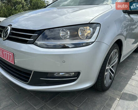 Серый Фольксваген Шаран, объемом двигателя 2 л и пробегом 244 тыс. км за 21300 $, фото 18 на Automoto.ua