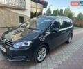 Серый Фольксваген Шаран, объемом двигателя 2 л и пробегом 150 тыс. км за 29000 $, фото 1 на Automoto.ua