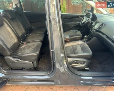 Сірий Фольксваген Шаран, об'ємом двигуна 2 л та пробігом 150 тис. км за 29000 $, фото 5 на Automoto.ua