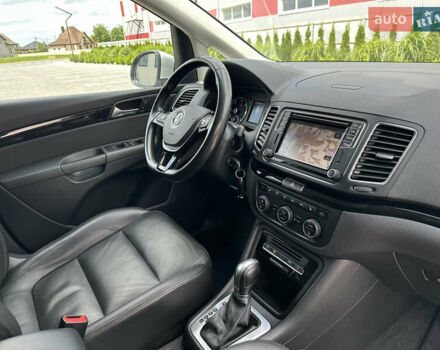 Серый Фольксваген Шаран, объемом двигателя 2 л и пробегом 244 тыс. км за 21300 $, фото 40 на Automoto.ua