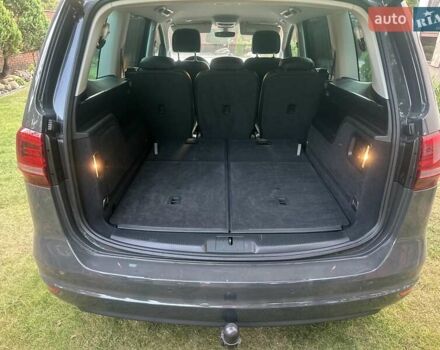 Сірий Фольксваген Шаран, об'ємом двигуна 2 л та пробігом 150 тис. км за 29000 $, фото 27 на Automoto.ua