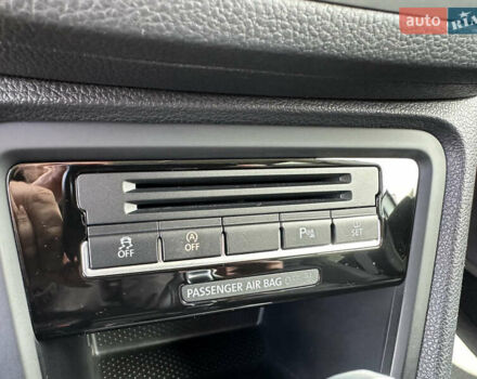 Серый Фольксваген Шаран, объемом двигателя 2 л и пробегом 244 тыс. км за 21300 $, фото 77 на Automoto.ua