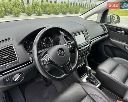 Фольксваген Шаран 2017 в Луцке на Automoto.ua Серый Фольксваген Шаран, объемом двигателя 2 л и пробегом 244 тыс. км за 21500 $, фото 29 на Automoto.ua