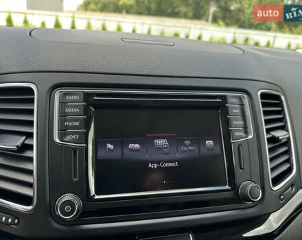 Фольксваген Шаран 2017 в Луцке на Automoto.ua Серый Фольксваген Шаран, объемом двигателя 2 л и пробегом 244 тыс. км за 21500 $, фото 75 на Automoto.ua