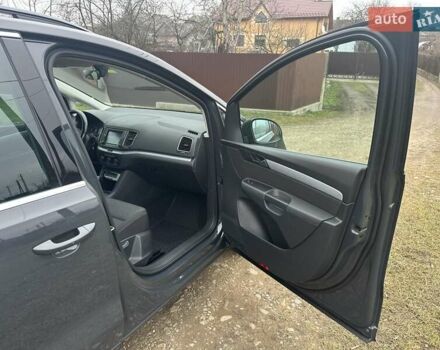 Сірий Фольксваген Шаран, об'ємом двигуна 1.97 л та пробігом 210 тис. км за 18500 $, фото 19 на Automoto.ua