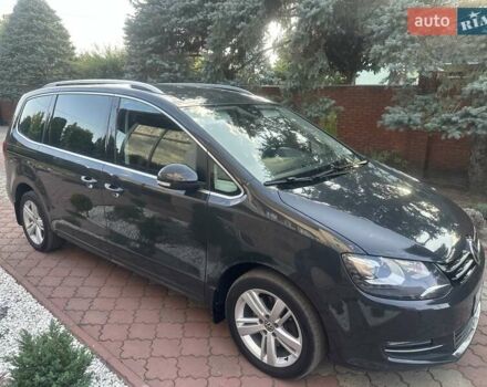 Сірий Фольксваген Шаран, об'ємом двигуна 2 л та пробігом 150 тис. км за 29000 $, фото 1 на Automoto.ua