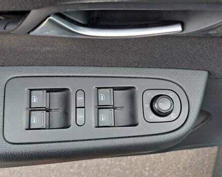 Серый Фольксваген Шаран, объемом двигателя 1.97 л и пробегом 255 тыс. км за 19399 $, фото 10 на Automoto.ua