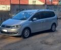 Серый Фольксваген Шаран, объемом двигателя 2 л и пробегом 240 тыс. км за 21400 $, фото 1 на Automoto.ua