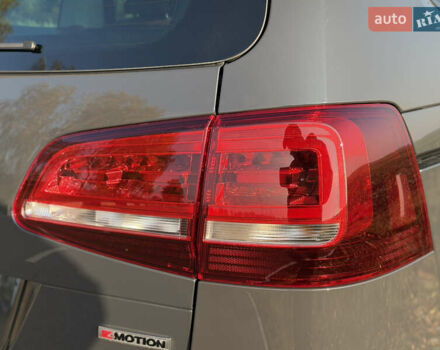 Серый Фольксваген Шаран, объемом двигателя 2 л и пробегом 225 тыс. км за 23800 $, фото 17 на Automoto.ua