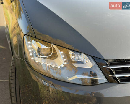 Серый Фольксваген Шаран, объемом двигателя 2 л и пробегом 225 тыс. км за 23800 $, фото 44 на Automoto.ua