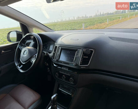 Серый Фольксваген Шаран, объемом двигателя 2 л и пробегом 225 тыс. км за 23800 $, фото 49 на Automoto.ua