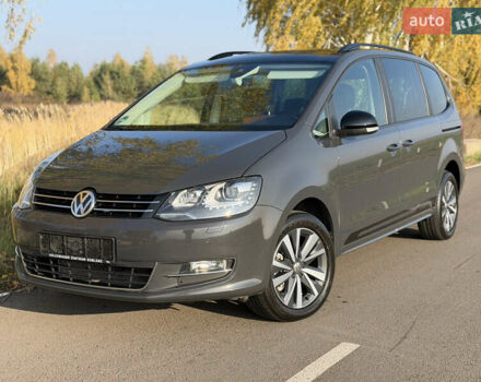 Серый Фольксваген Шаран, объемом двигателя 2 л и пробегом 225 тыс. км за 23800 $, фото 2 на Automoto.ua
