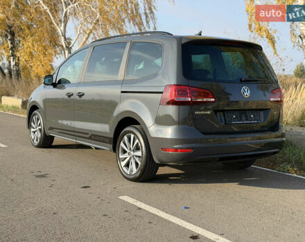 Серый Фольксваген Шаран, объемом двигателя 2 л и пробегом 225 тыс. км за 23800 $, фото 3 на Automoto.ua