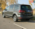 Серый Фольксваген Шаран, объемом двигателя 2 л и пробегом 225 тыс. км за 23800 $, фото 3 на Automoto.ua