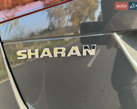 Серый Фольксваген Шаран, объемом двигателя 2 л и пробегом 225 тыс. км за 23800 $, фото 19 на Automoto.ua