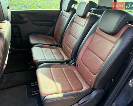 Серый Фольксваген Шаран, объемом двигателя 2 л и пробегом 225 тыс. км за 23800 $, фото 36 на Automoto.ua