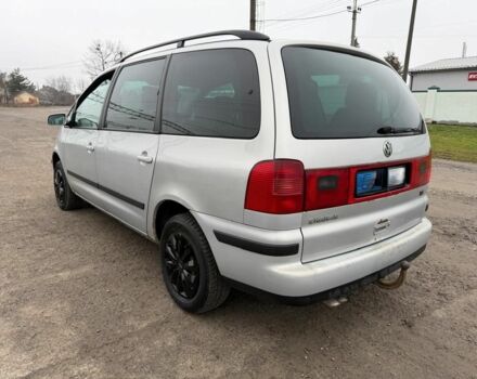 Серый Фольксваген Шаран, объемом двигателя 0 л и пробегом 333 тыс. км за 2500 $, фото 3 на Automoto.ua