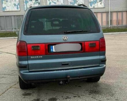 Серый Фольксваген Шаран, объемом двигателя 1.9 л и пробегом 300 тыс. км за 2800 $, фото 1 на Automoto.ua