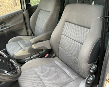 Серый Фольксваген Шаран, объемом двигателя 1.9 л и пробегом 300 тыс. км за 4450 $, фото 12 на Automoto.ua