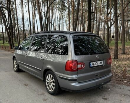 Серый Фольксваген Шаран, объемом двигателя 1.9 л и пробегом 300 тыс. км за 4450 $, фото 4 на Automoto.ua