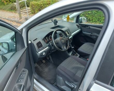 Серый Фольксваген Шаран, объемом двигателя 2 л и пробегом 205 тыс. км за 8118 $, фото 8 на Automoto.ua