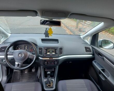 Серый Фольксваген Шаран, объемом двигателя 2 л и пробегом 205 тыс. км за 8118 $, фото 7 на Automoto.ua