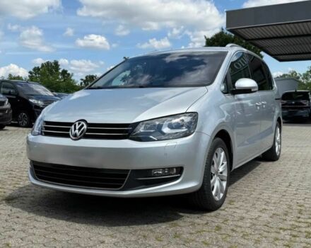 Фольксваген Шаран 2014 в Днепре (Днепропетровске) на Automoto.ua Серый Фольксваген Шаран, объемом двигателя 2 л и пробегом 82 тыс. км за 3100 $, фото 1 на Automoto.ua