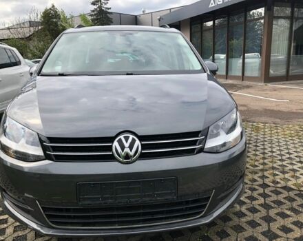 Серый Фольксваген Шаран, объемом двигателя 2 л и пробегом 150 тыс. км за 7000 $, фото 2 на Automoto.ua