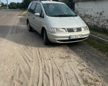 Сірий Фольксваген Шаран, об'ємом двигуна 1.8 л та пробігом 288 тис. км за 1500 $, фото 1 на Automoto.ua