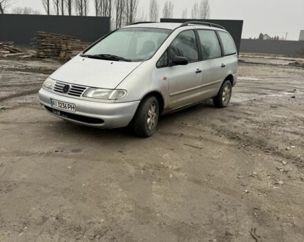 Серый Фольксваген Шаран, объемом двигателя 1.9 л и пробегом 269 тыс. км за 2500 $, фото 1 на Automoto.ua