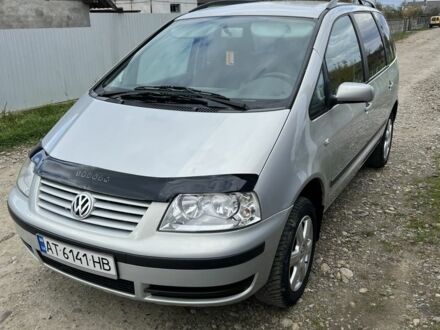 Серый Фольксваген Шаран, объемом двигателя 1.9 л и пробегом 290 тыс. км за 3700 $, фото 1 на Automoto.ua