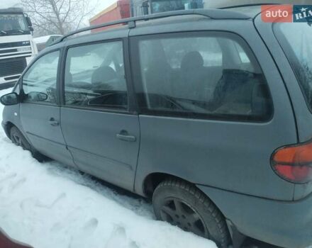 Сірий Фольксваген Шаран, об'ємом двигуна 1.9 л та пробігом 250 тис. км за 1300 $, фото 1 на Automoto.ua