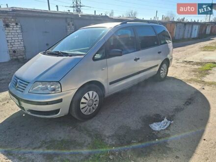 Фольксваген Шаран 2001 у Горішні Плавні (Комсомольськ) на Automoto.ua Сірий Фольксваген Шаран, об'ємом двигуна 1.9 л та пробігом 325 тис. км за 4100 $, фото 1 на Automoto.ua